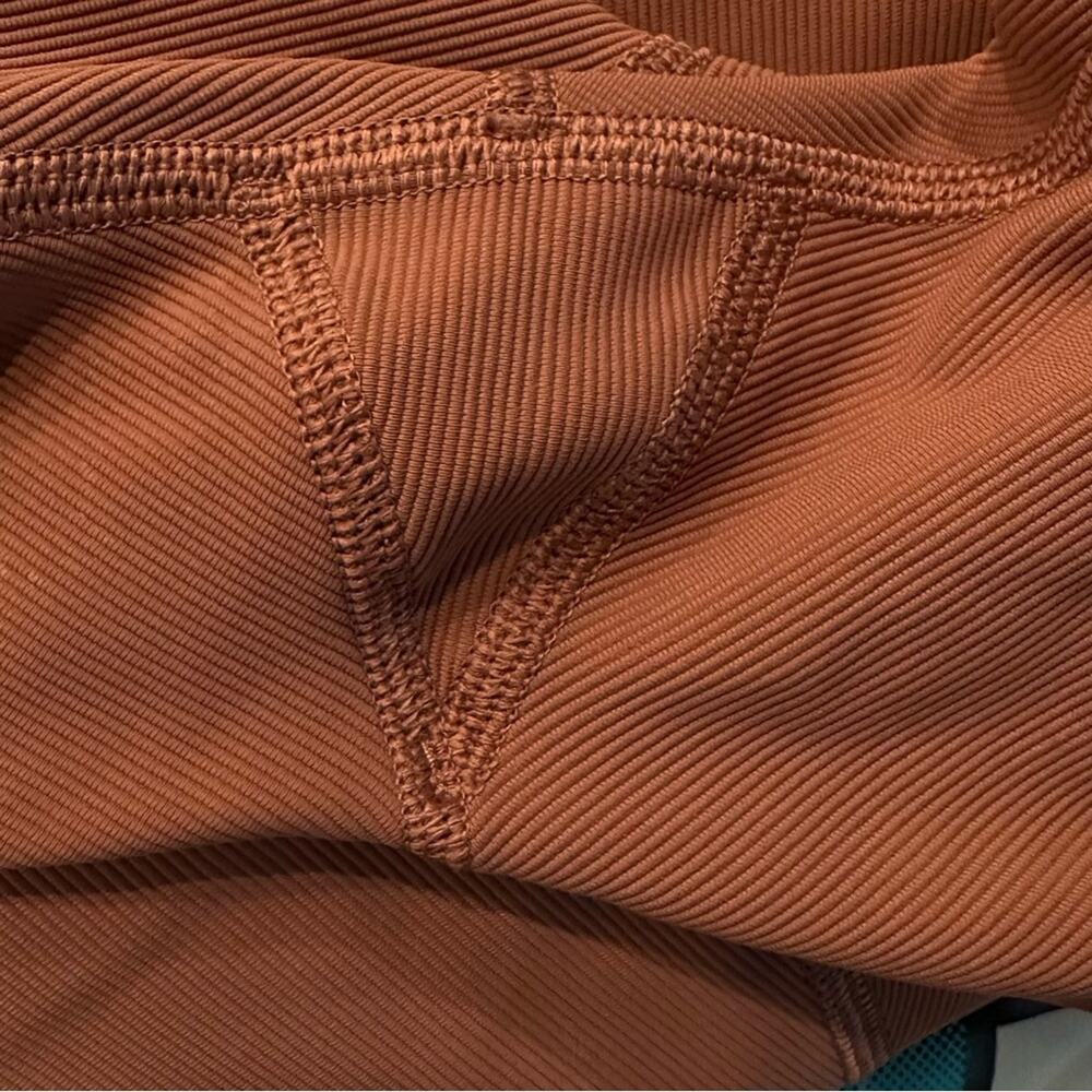 Lululemon Ribbed Contoured High Rise Short 8" - Picture 6 of 7